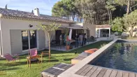 Maison neuve à Ventabren avec piscine et espaces extérieurs aménagés
